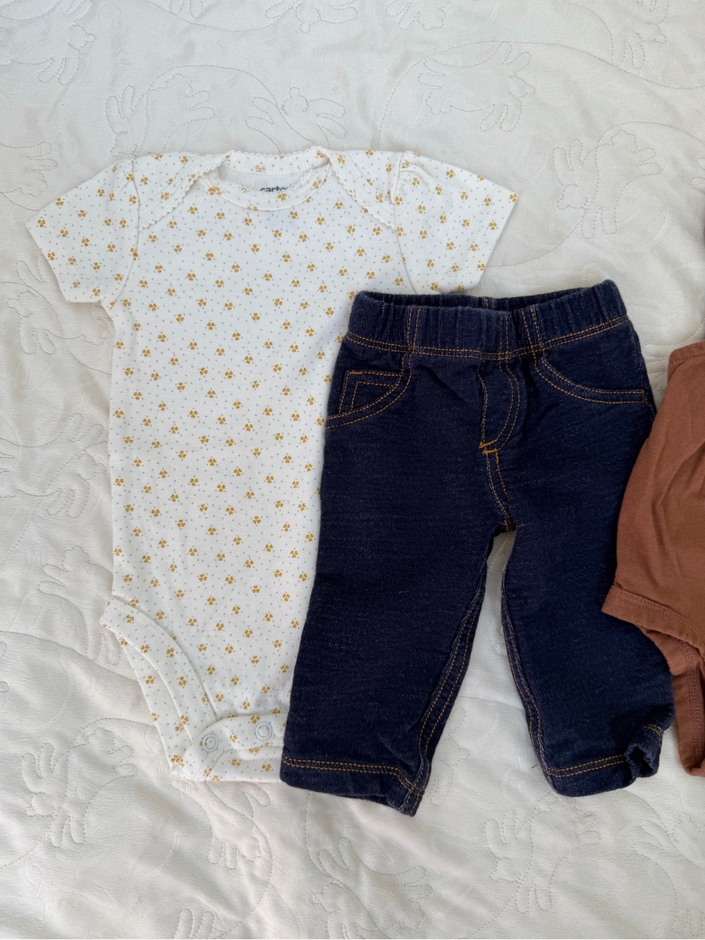 3/$15 | 4 Item Baby Girl 3M Bundle 2 Bodysuits 2 Leggings-Pants - Picture 4 of 4